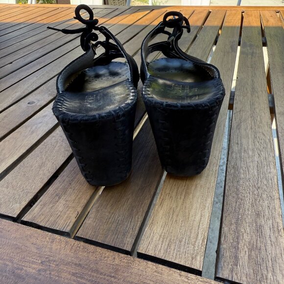 Black Leather Wedge Slide Sandals With Lace Detail Size 39 - Picture 4 of 7